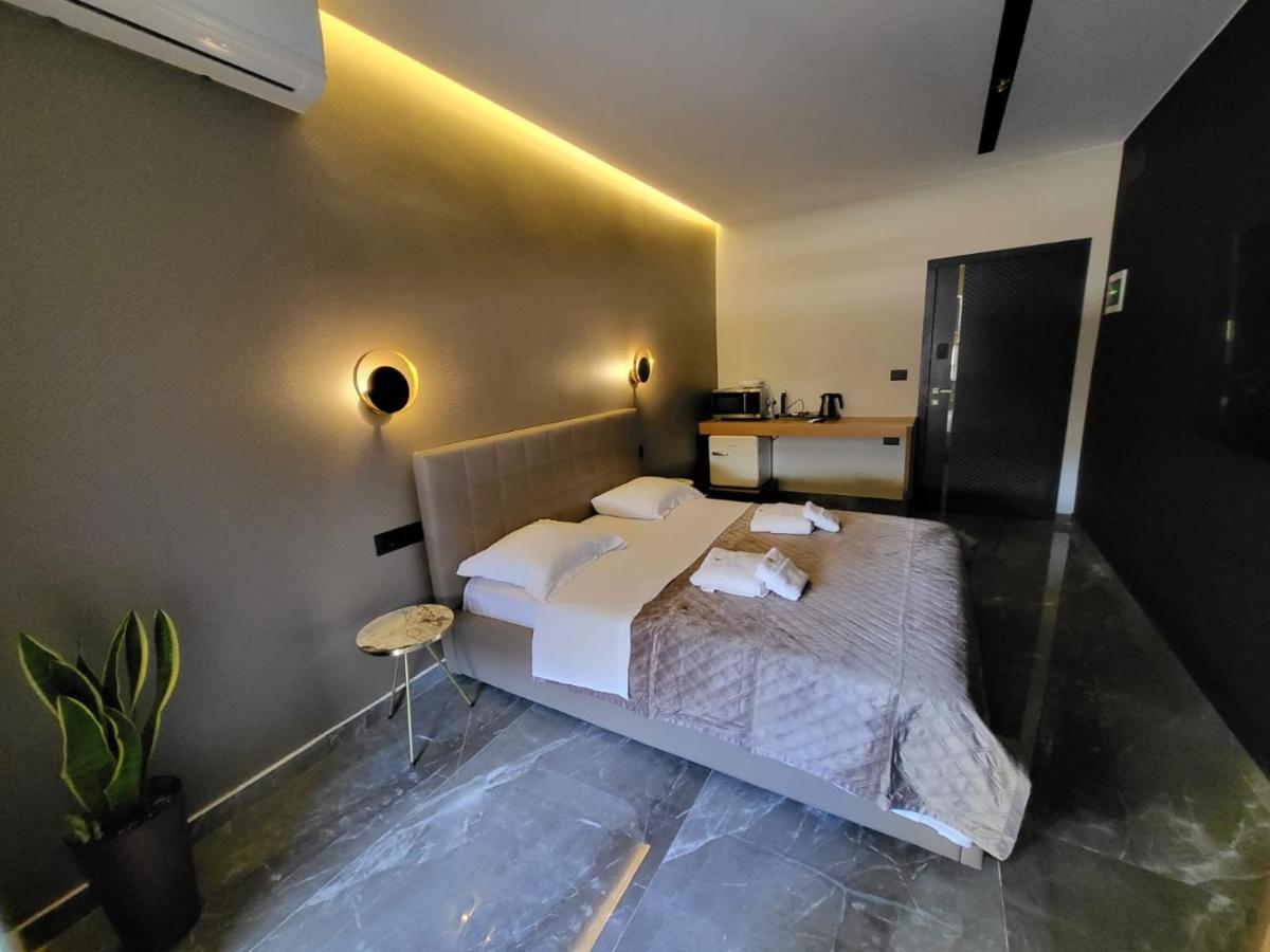 La Mirage Apartment 04 ติรานา ภายนอก รูปภาพ